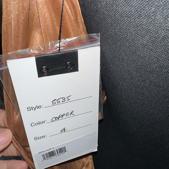 NEW Mac Duggal 5535 EMBELLISHED HALTER MIDI DRESS Copper Sz 4 - Picture 6 of 8